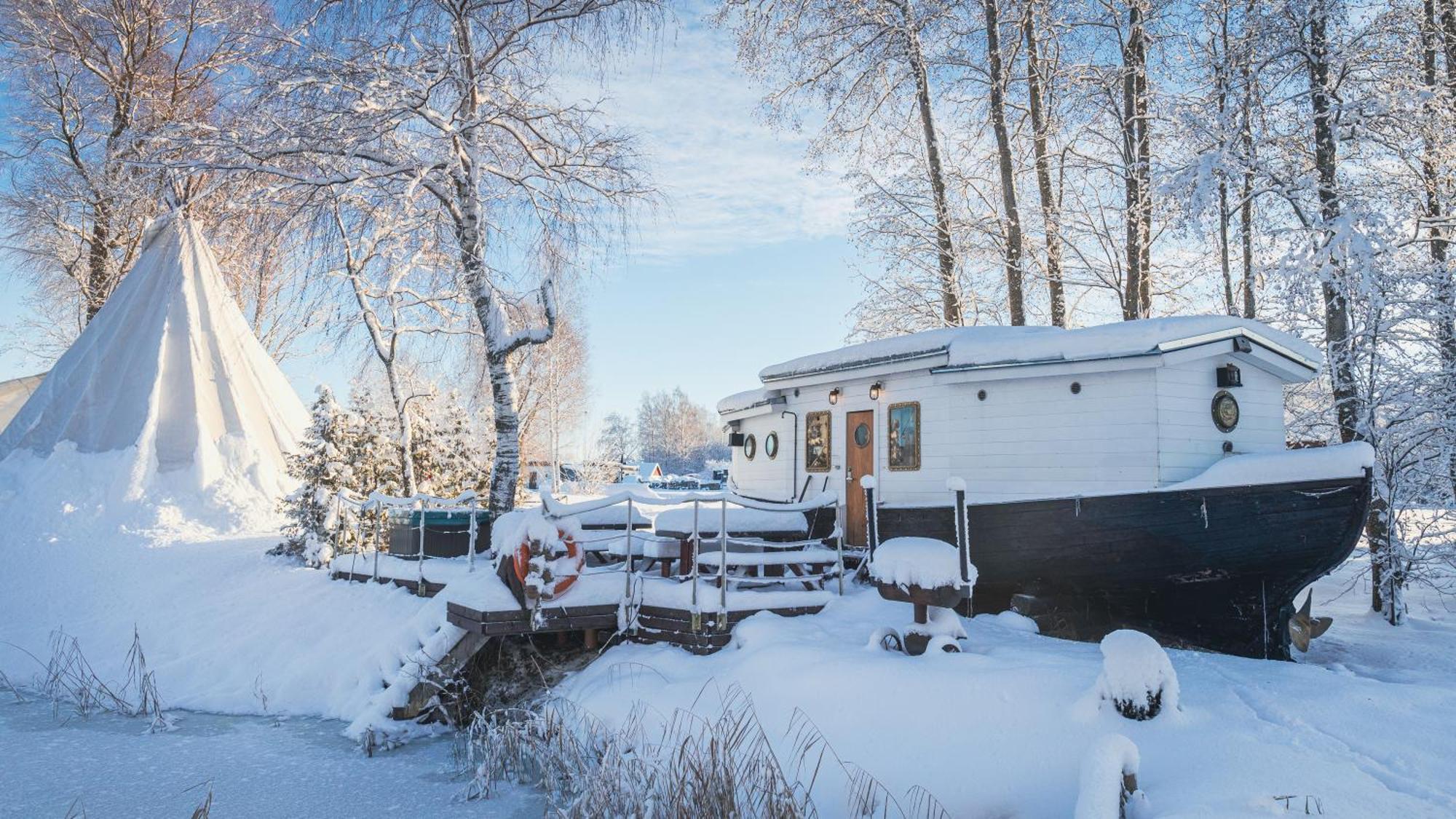 Cozy Houses - Sauga Fishing Village Riverside Holiday Center Pärnu Exterior foto